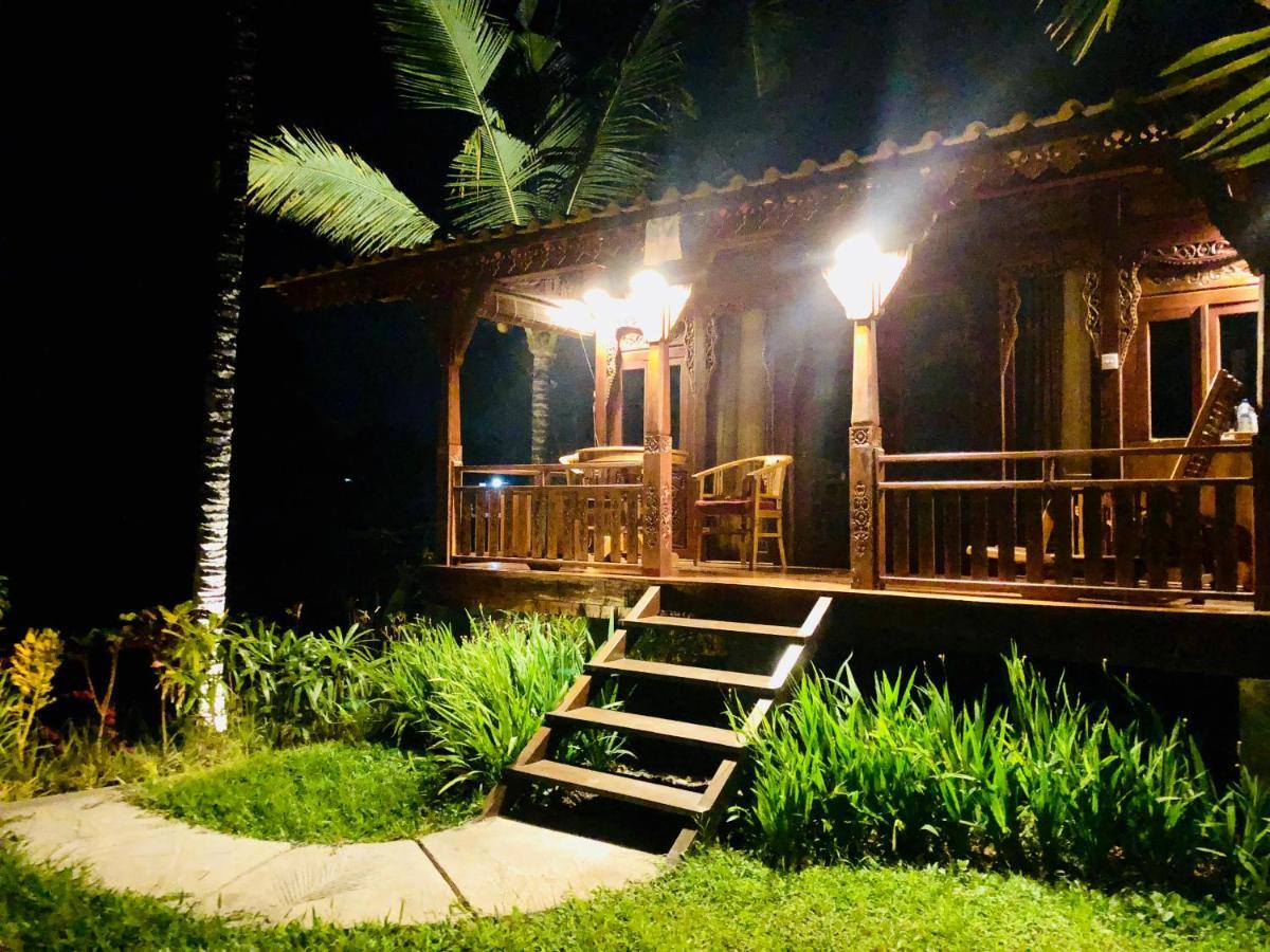Neyang * Ubud